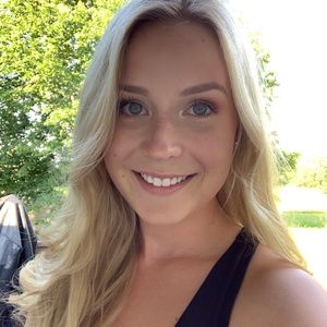 Meet your Posher, Brooke